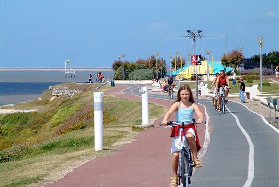 Pistes cyclables en Nouvelle-Aquitaine - Camping de Bernezac