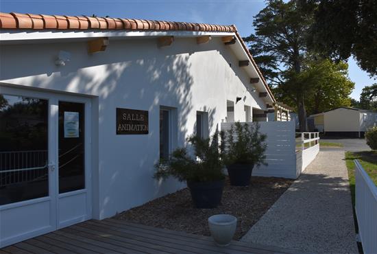 Salle d'animations, camping trois étoiles - Camping de Bernezac